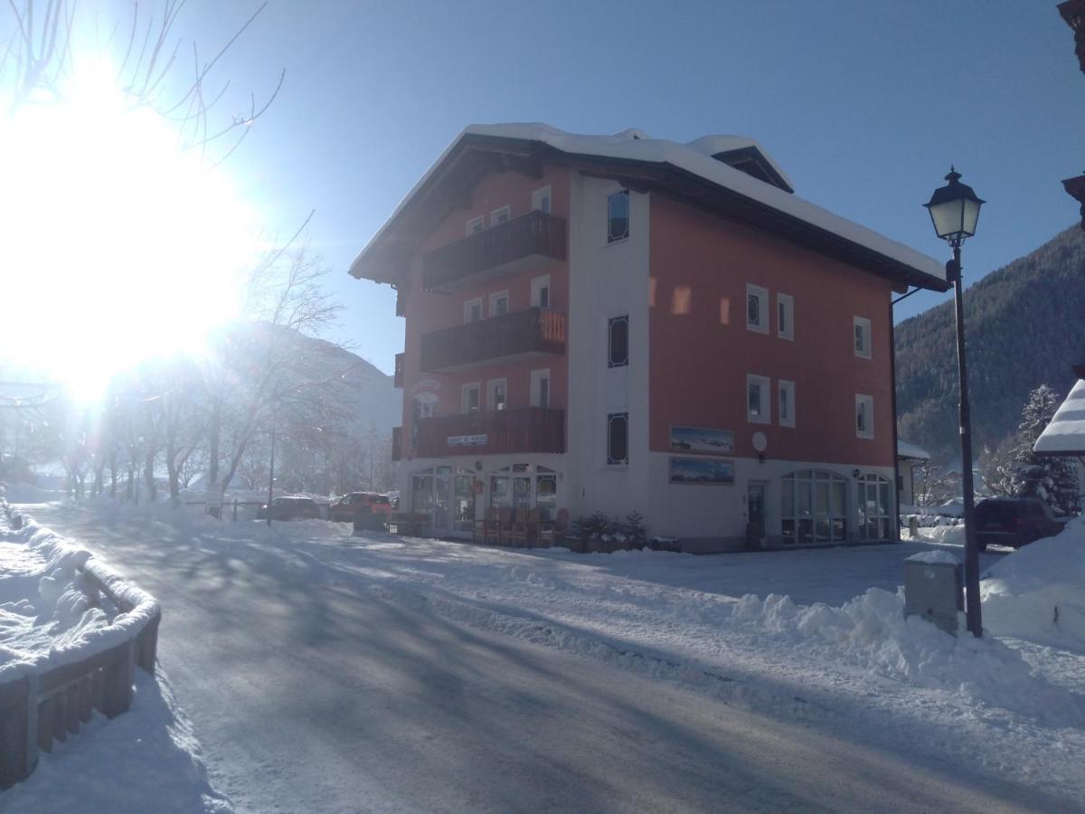 Hotel Garni Al Nardis Carisolo Kültér fotó