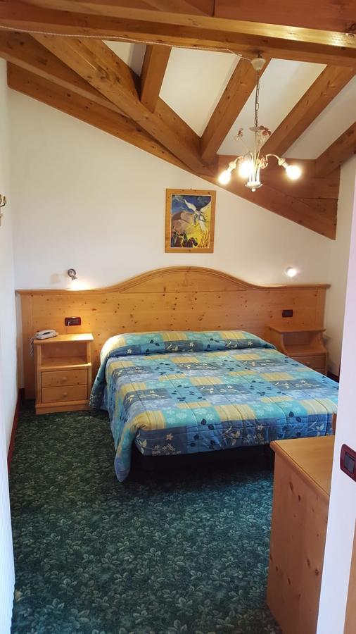Hotel Garni Al Nardis Carisolo Kültér fotó