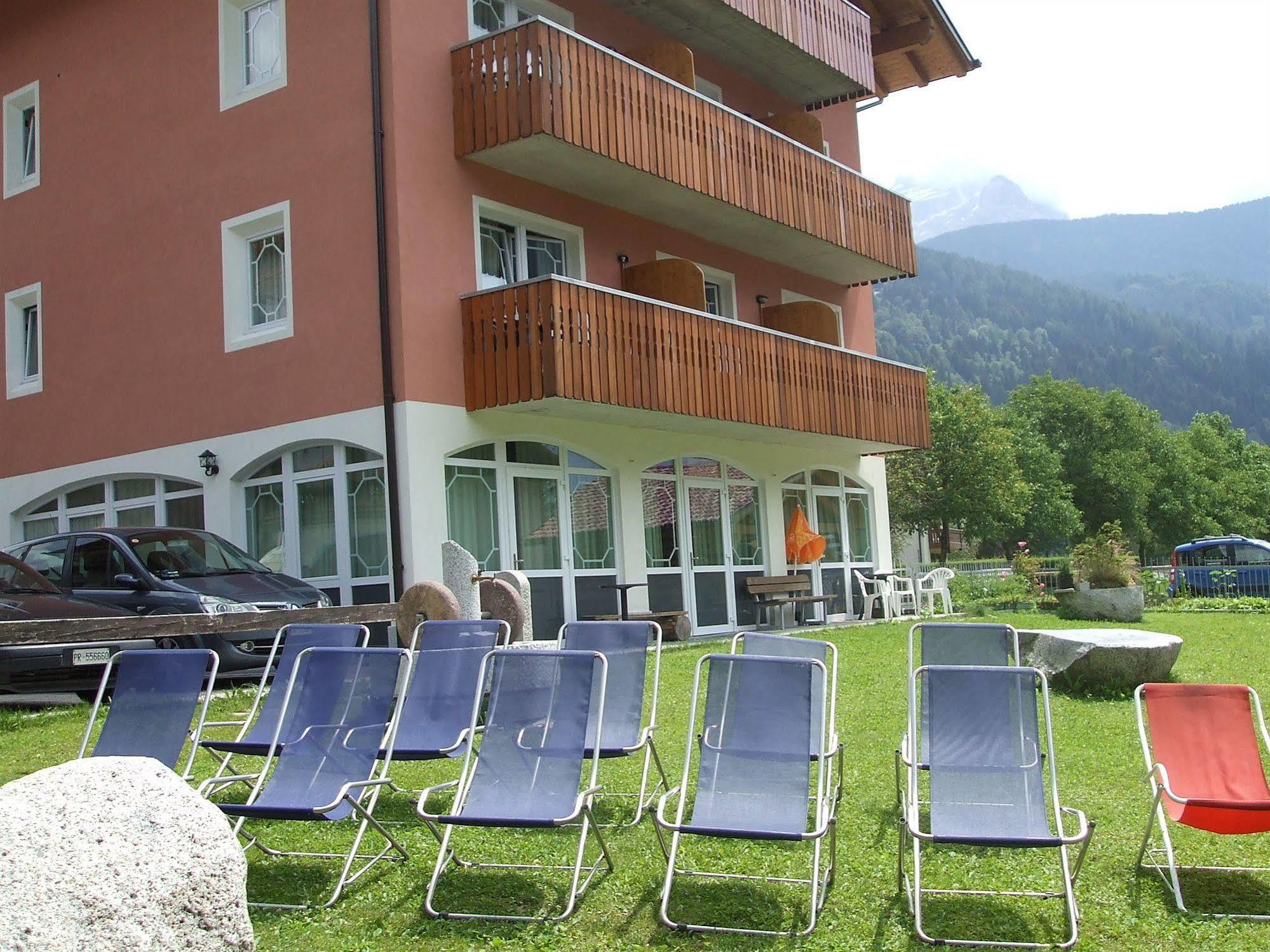 Hotel Garni Al Nardis Carisolo Kültér fotó