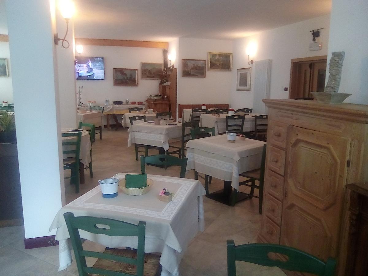 Hotel Garni Al Nardis Carisolo Kültér fotó